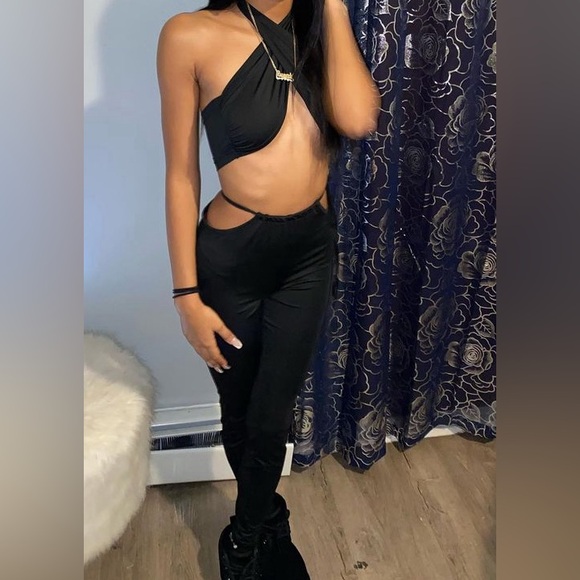 Two piece set - Picture 1 of 3